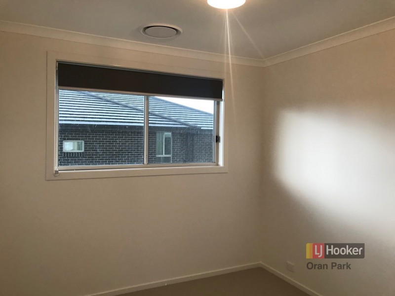 22 Moffat Street, Oran Park NSW 2570