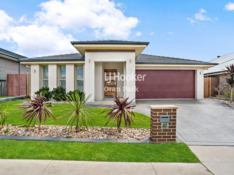 42 Atlee Street, Oran Park NSW 2570