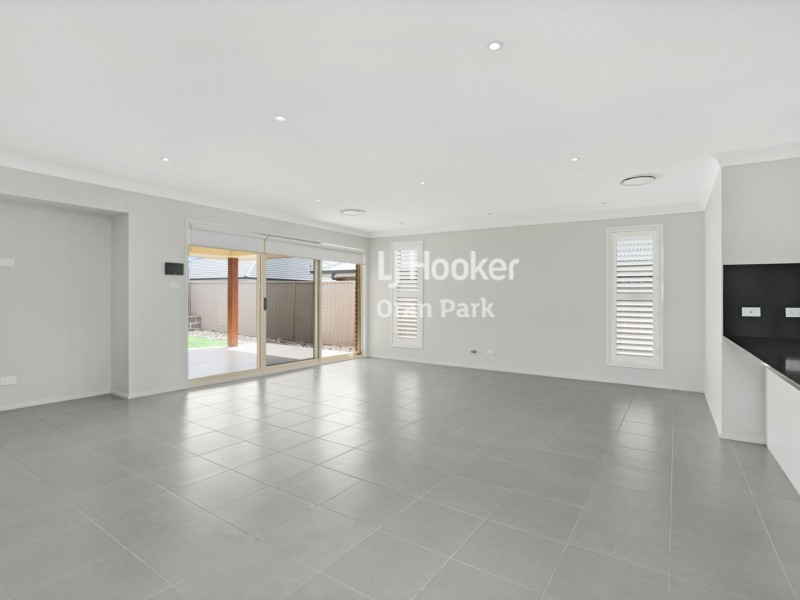 42 Atlee Street, Oran Park NSW 2570