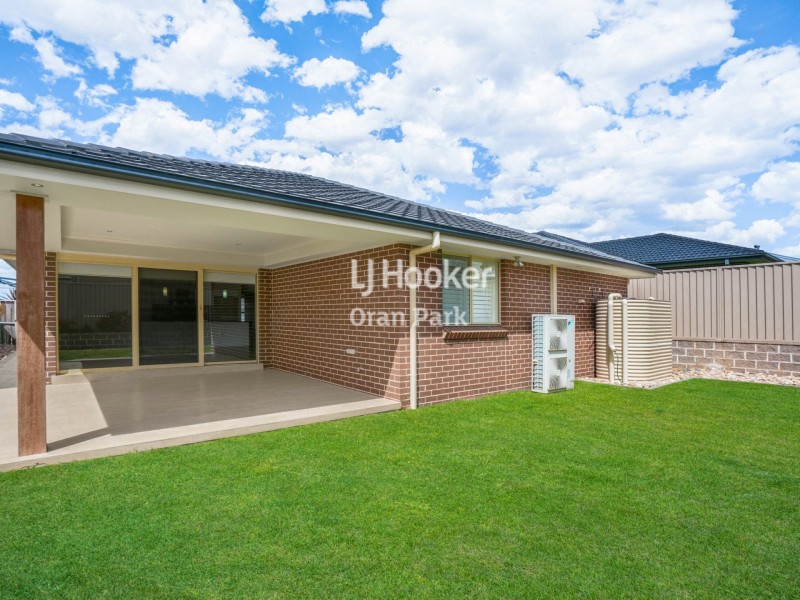 42 Atlee Street, Oran Park NSW 2570