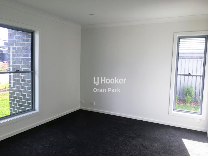 4 Sowerby Street, Oran Park NSW 2570