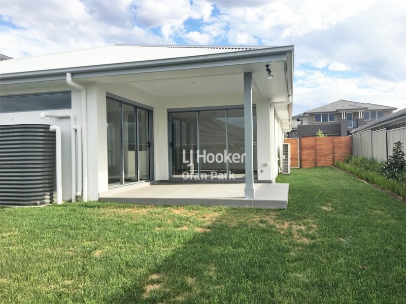 4 Sowerby Street, Oran Park NSW 2570