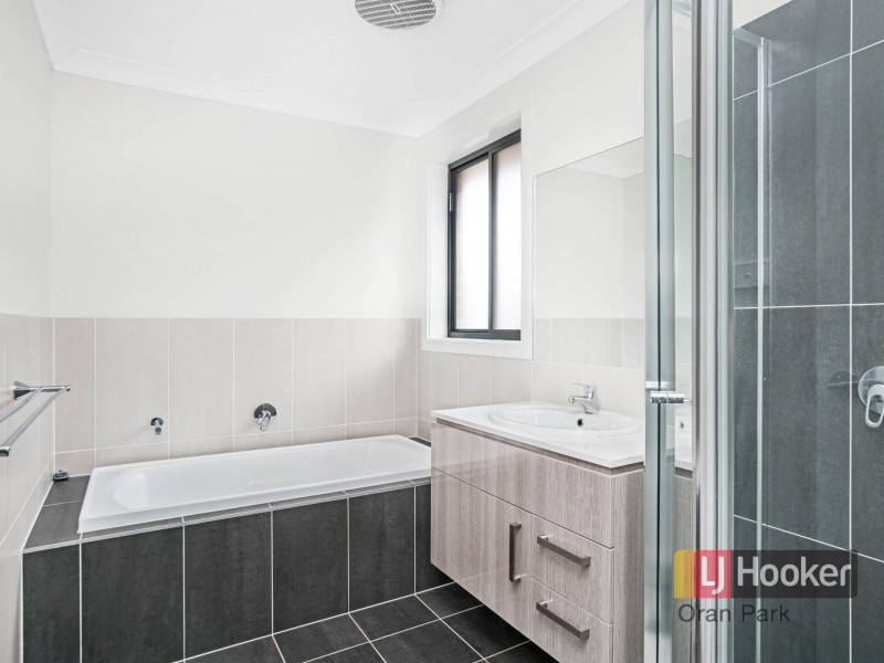 16 Geoghegan Circuit, Oran Park NSW 2570