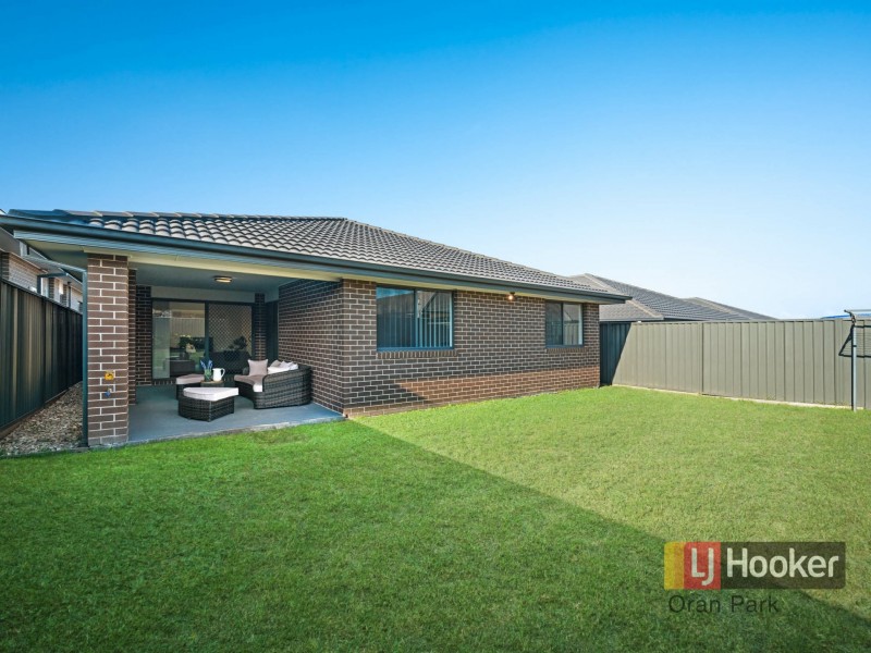 16 Geoghegan Circuit, Oran Park NSW 2570