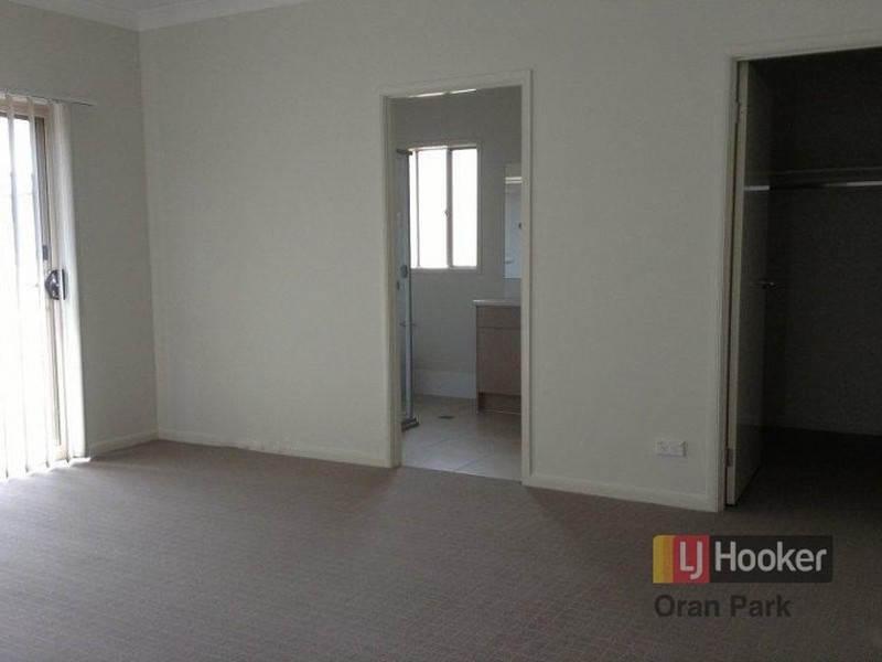 20 Leeds Street, Oran Park NSW 2570