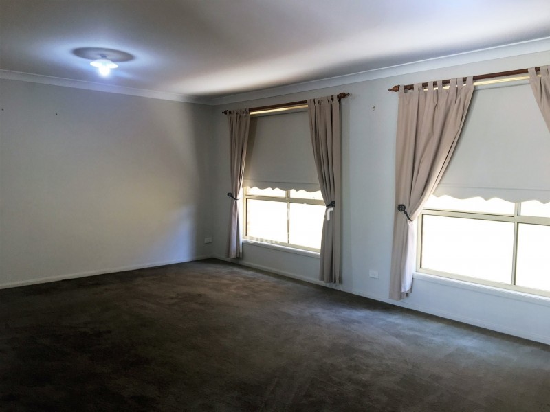 73 Sir Warwick Fairfax Drive, Harrington Park NSW 2567