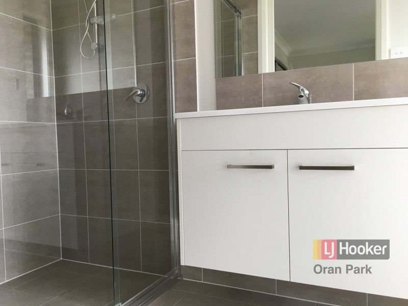 29 Rawlings Street, Oran Park NSW 2570