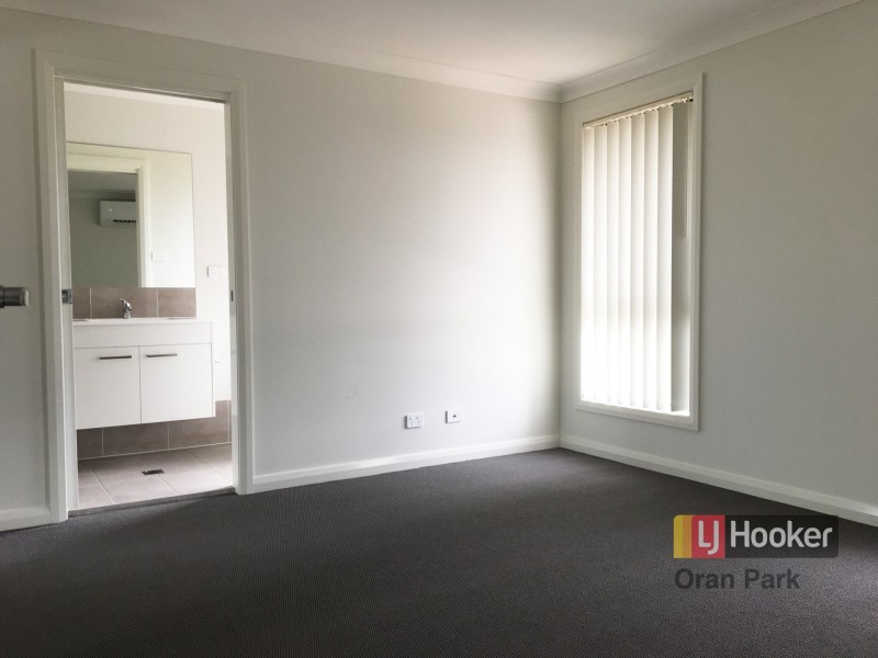 29 Rawlings Street, Oran Park NSW 2570