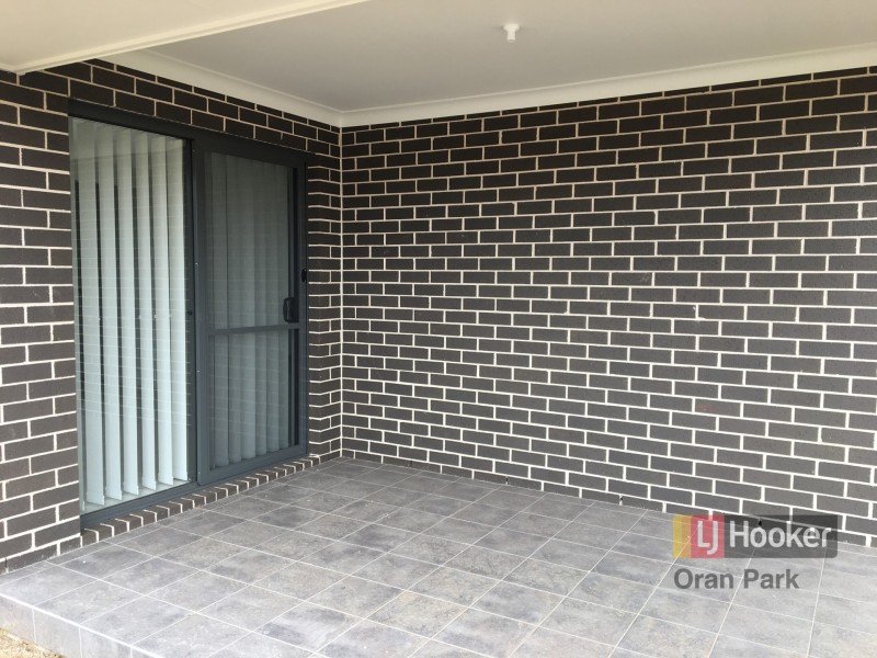 29 Rawlings Street, Oran Park NSW 2570