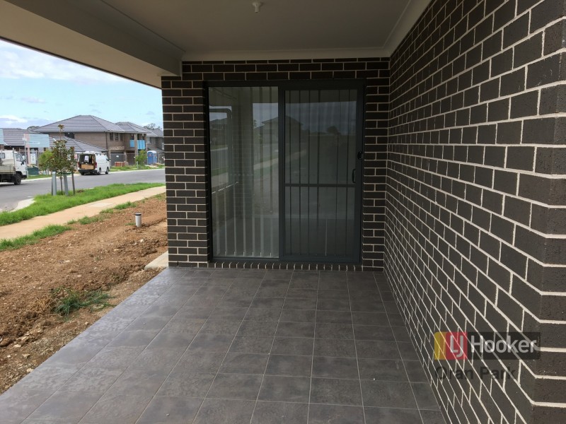 29 Rawlings Street, Oran Park NSW 2570