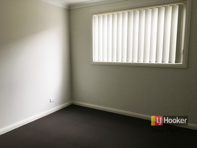 27 Rawlings Street, Oran Park NSW 2570