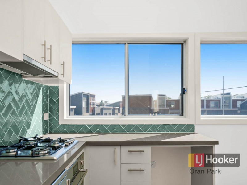 34b Curlewis Street, Gledswood Hills NSW 2557