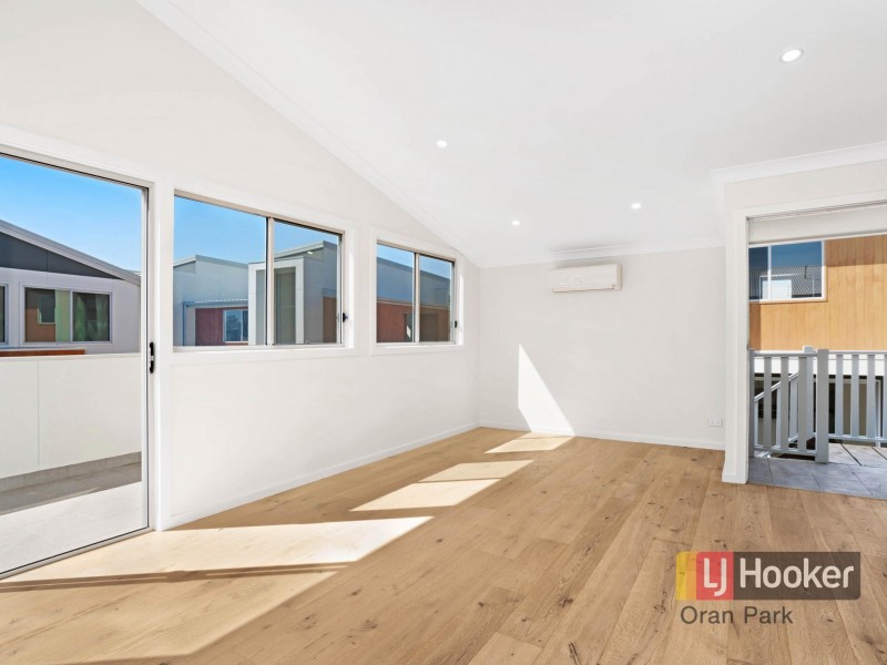 34b Curlewis Street, Gledswood Hills NSW 2557