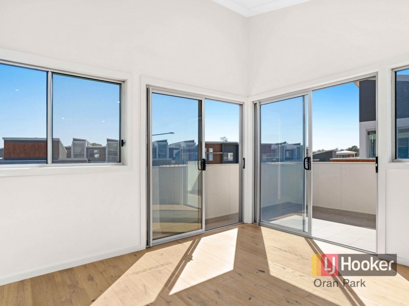 34b Curlewis Street, Gledswood Hills NSW 2557