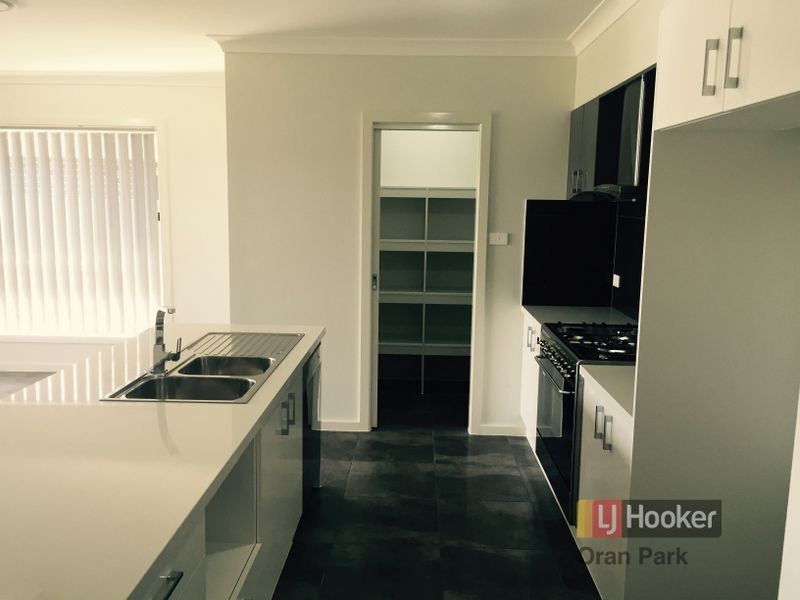 13 Bourne Ridge, Oran Park NSW 2570
