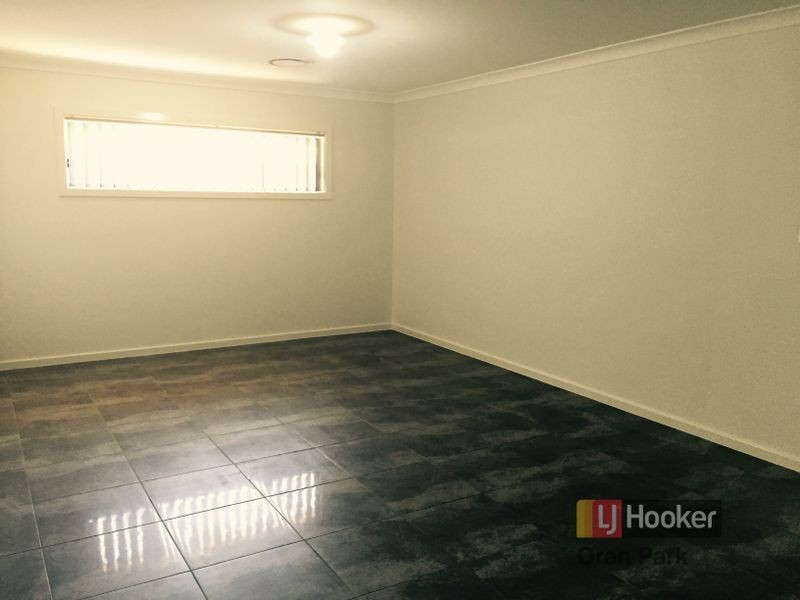 13 Bourne Ridge, Oran Park NSW 2570