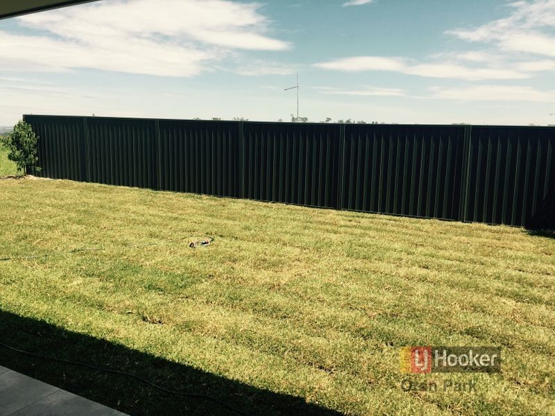 13 Bourne Ridge, Oran Park NSW 2570