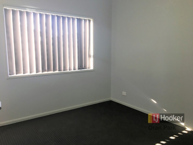 32 Bilson Road, Spring Farm NSW 2570