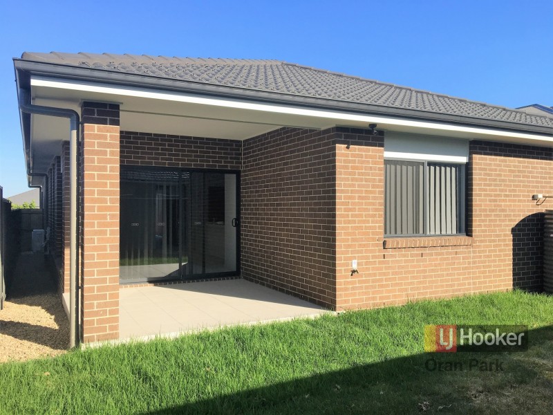 32 Bilson Road, Spring Farm NSW 2570