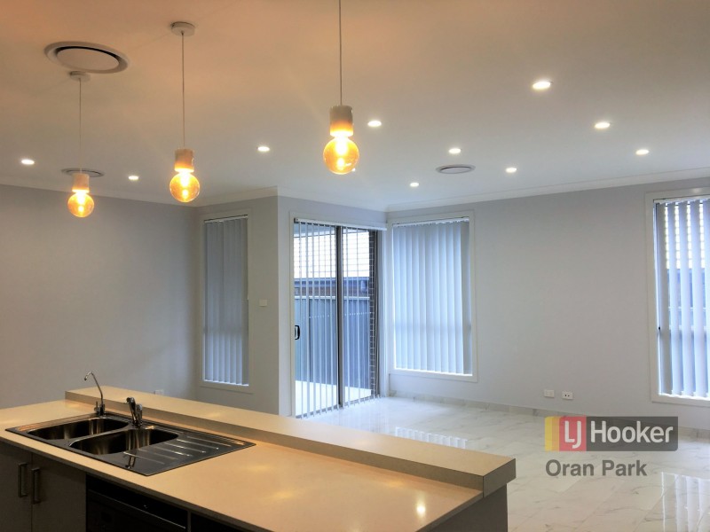 21 Kingsley Street, Oran Park NSW 2570