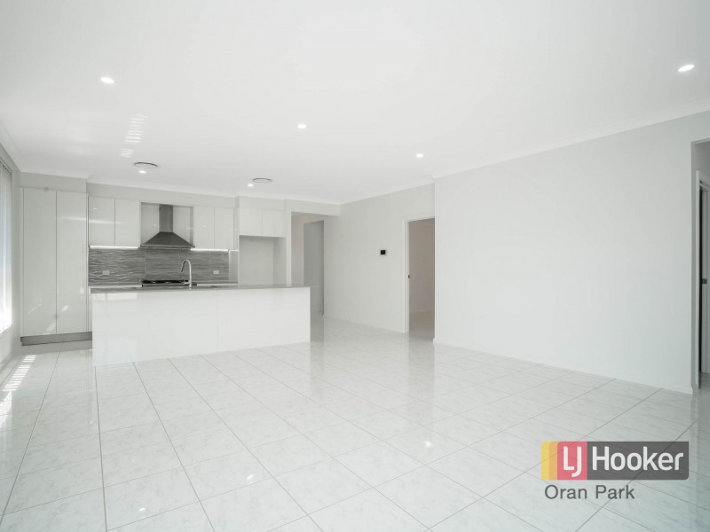 11 Seidler Parade, Oran Park NSW 2570