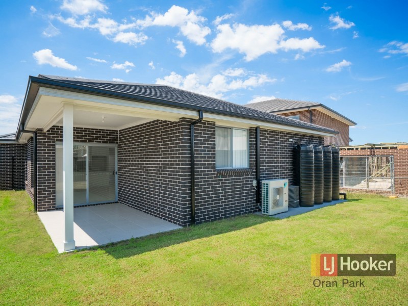 11 Seidler Parade, Oran Park NSW 2570