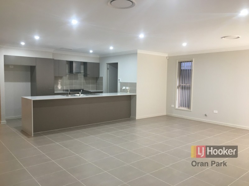 15 Rawlings Street, Oran Park NSW 2570