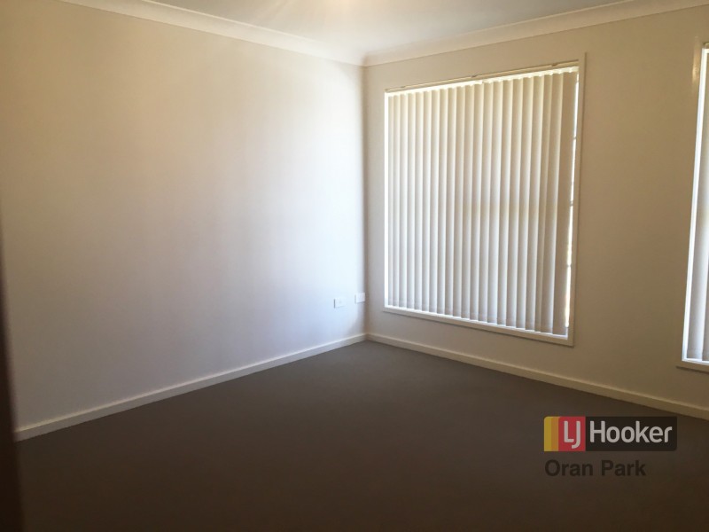 15 Rawlings Street, Oran Park NSW 2570