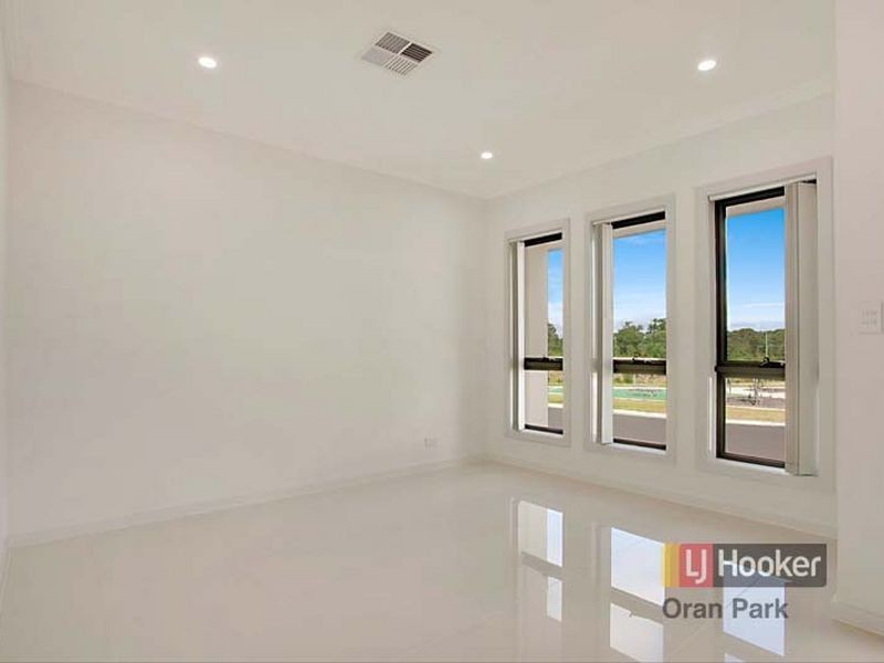 42 Longhurst Street, Oran Park NSW 2570