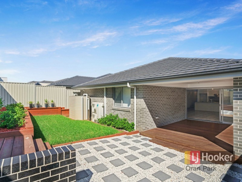 22 Longhurst Street, Oran Park NSW 2570