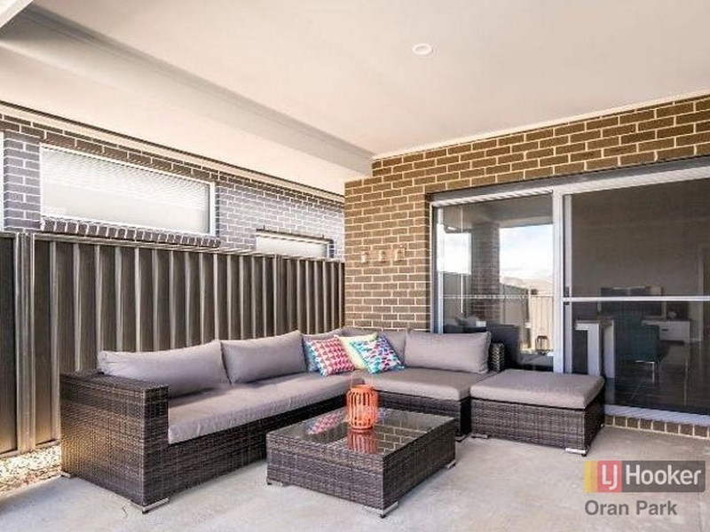 42 Lowndes Drive, Oran Park NSW 2570