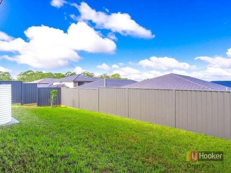 42 Lowndes Drive, Oran Park NSW 2570