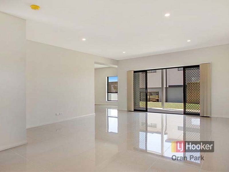 231 South Circuit, Oran Park NSW 2570
