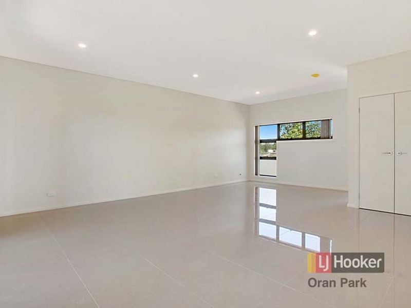 231 South Circuit, Oran Park NSW 2570