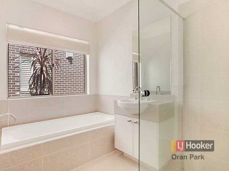 27 Moffat Street, Oran Park NSW 2570