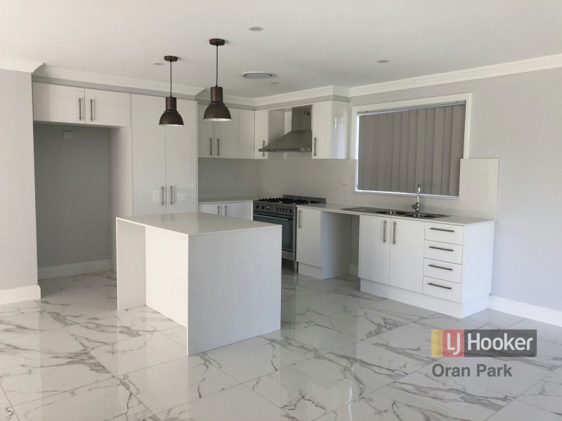 10 Hinton Loop, Oran Park NSW 2570