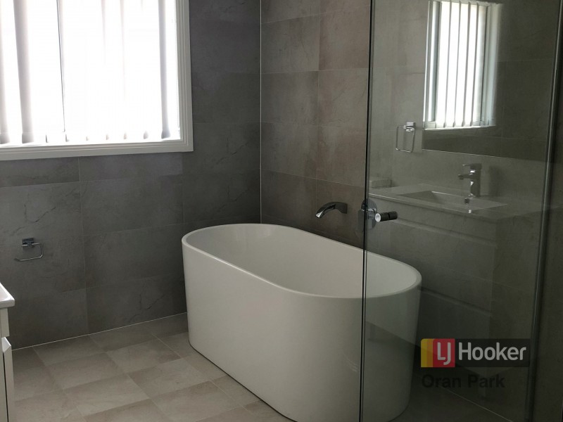 10 Hinton Loop, Oran Park NSW 2570
