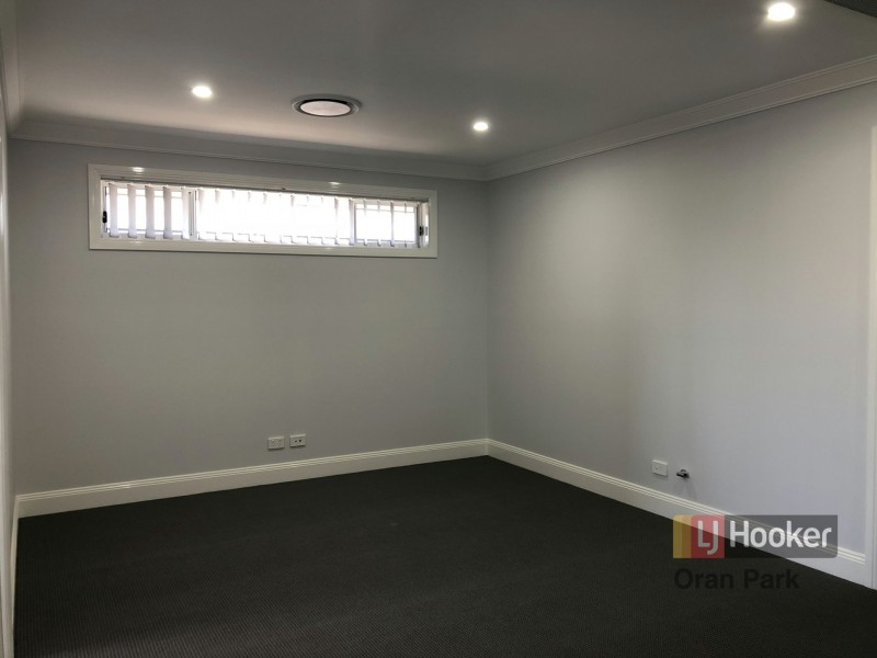 10 Hinton Loop, Oran Park NSW 2570