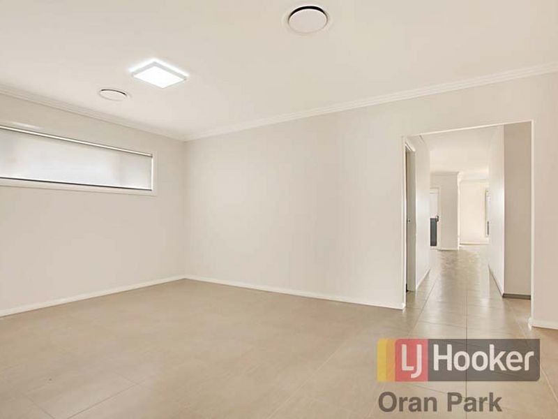 23 Thorpe Cct, Oran Park NSW 2570