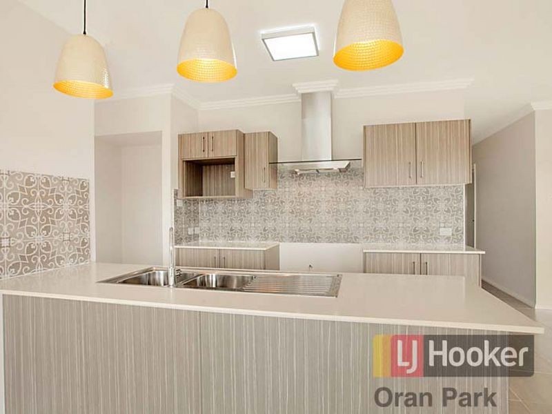 23 Thorpe Cct, Oran Park NSW 2570