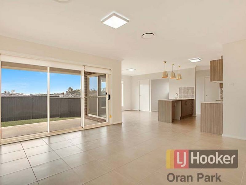 23 Thorpe Cct, Oran Park NSW 2570