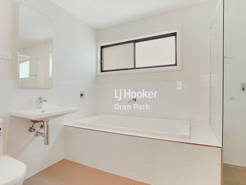 231 South Circuit, Oran Park NSW 2570
