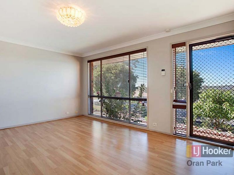 15 Chalcedony Street, Eagle Vale NSW 2558