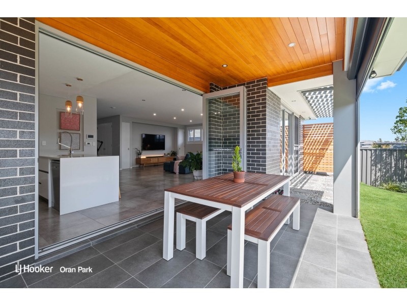 6 Forbes Street, Oran Park NSW 2570