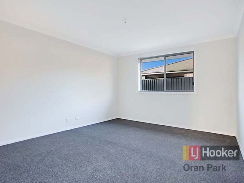 15 Franklin Grove, Oran Park NSW 2570