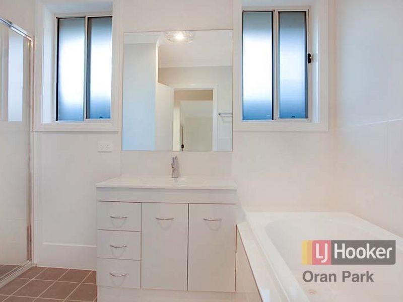 15 Franklin Grove, Oran Park NSW 2570