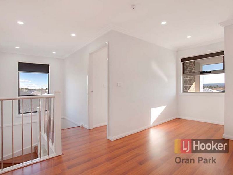 2/4 Richards Loop, Oran Park NSW 2570