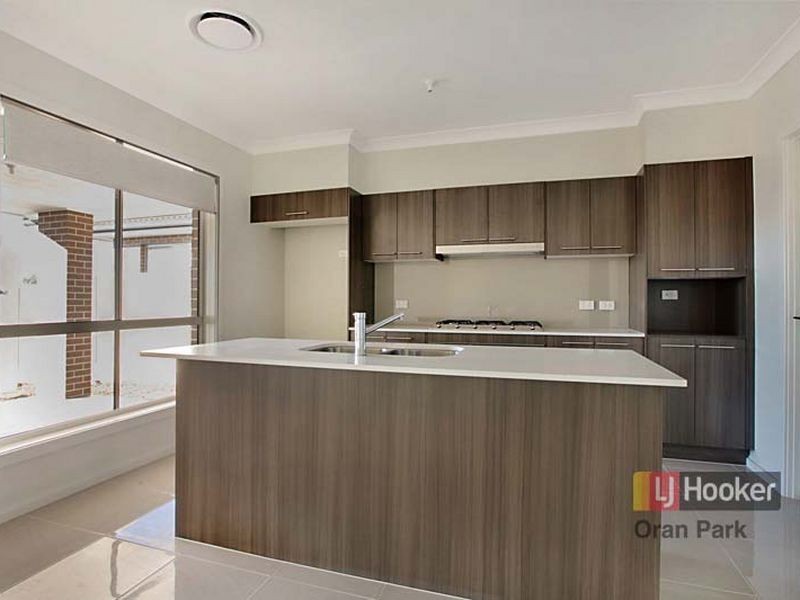 11 Thorpe Circuit, Oran Park NSW 2570