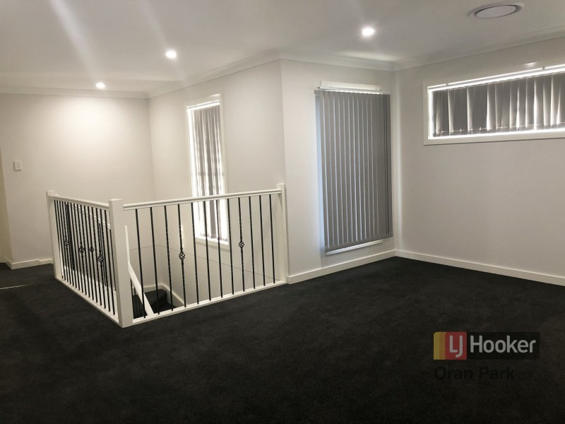 4 McCormack Street, Oran Park NSW 2570