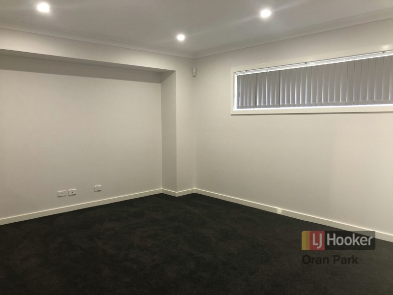 4 McCormack Street, Oran Park NSW 2570